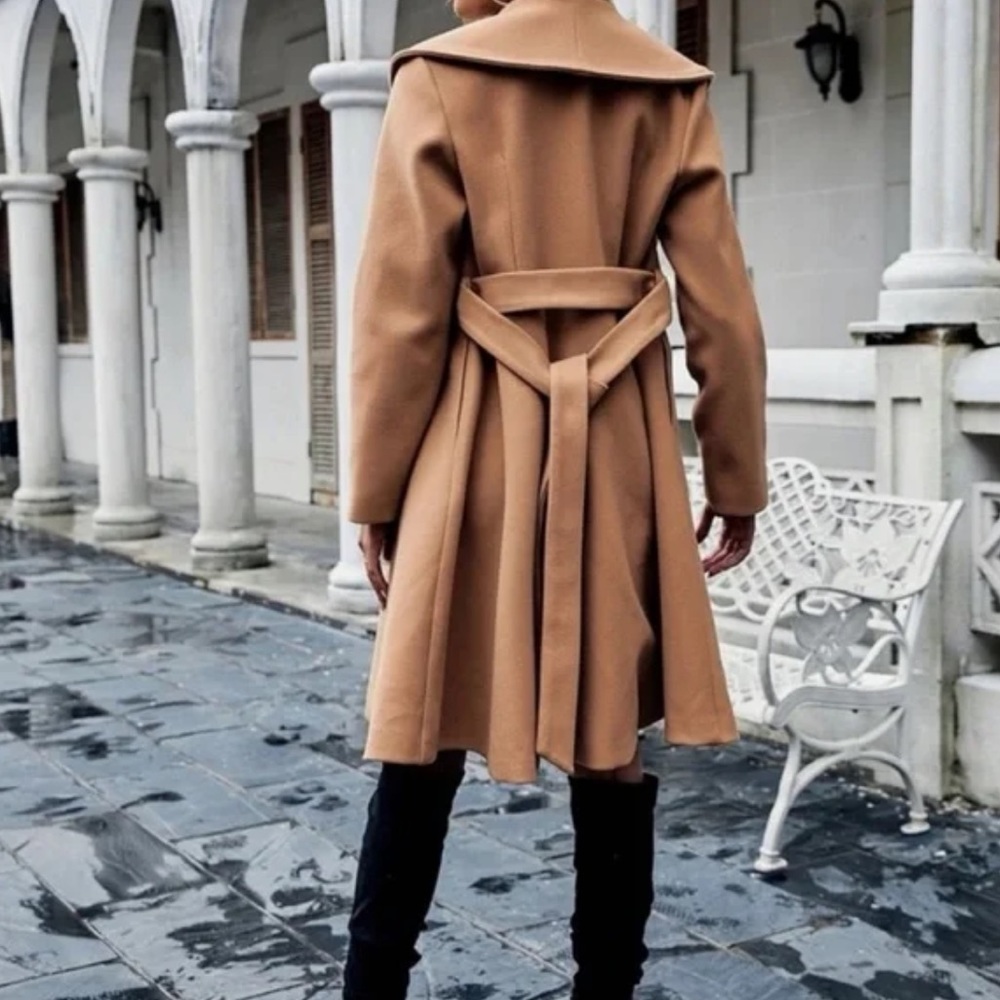 Cozy tan  belted Jacket coat - Picture 2 of 10
